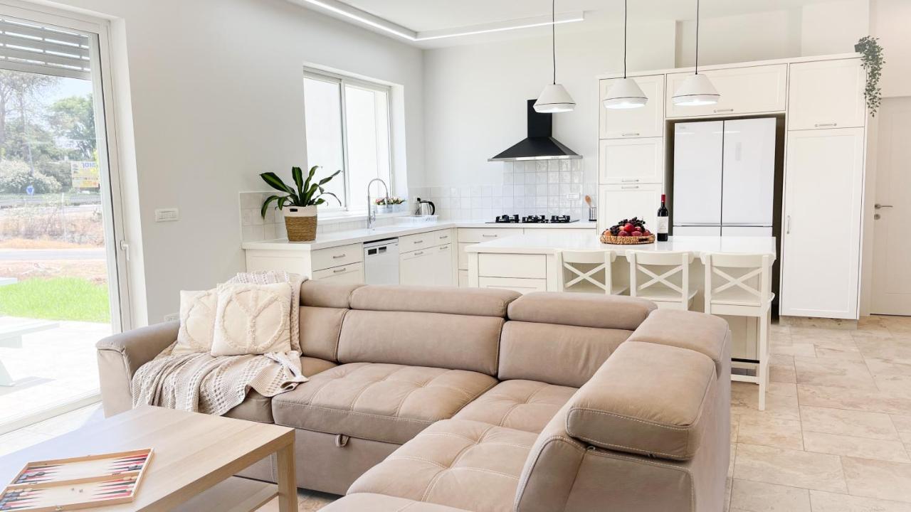 הבית הלבן בכפר בלום Villa Dış mekan fotoğraf
