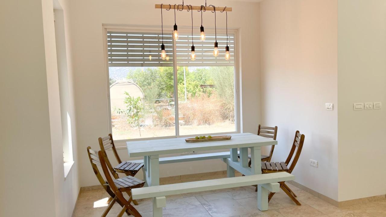 הבית הלבן בכפר בלום Villa Dış mekan fotoğraf