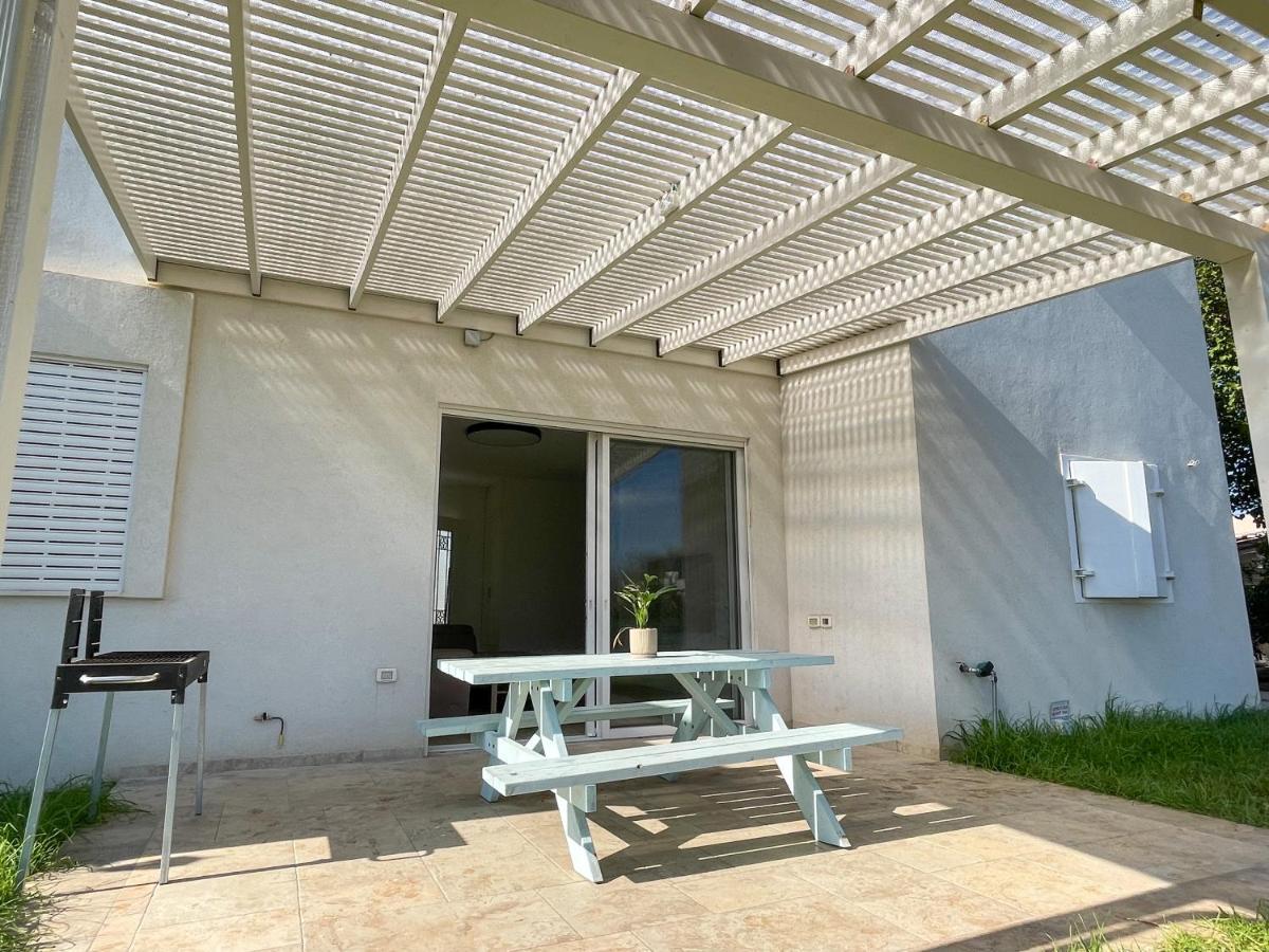 הבית הלבן בכפר בלום Villa Dış mekan fotoğraf