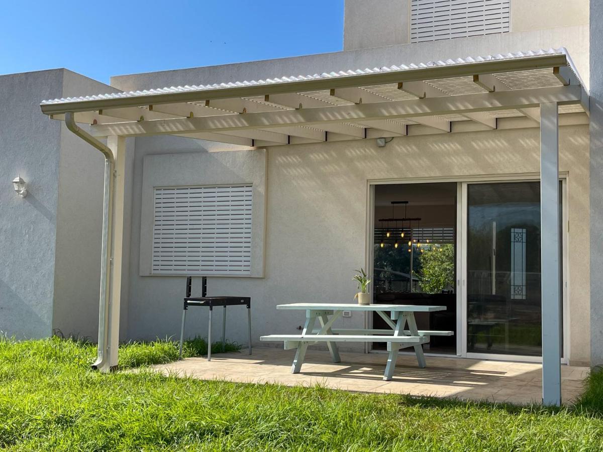 הבית הלבן בכפר בלום Villa Dış mekan fotoğraf